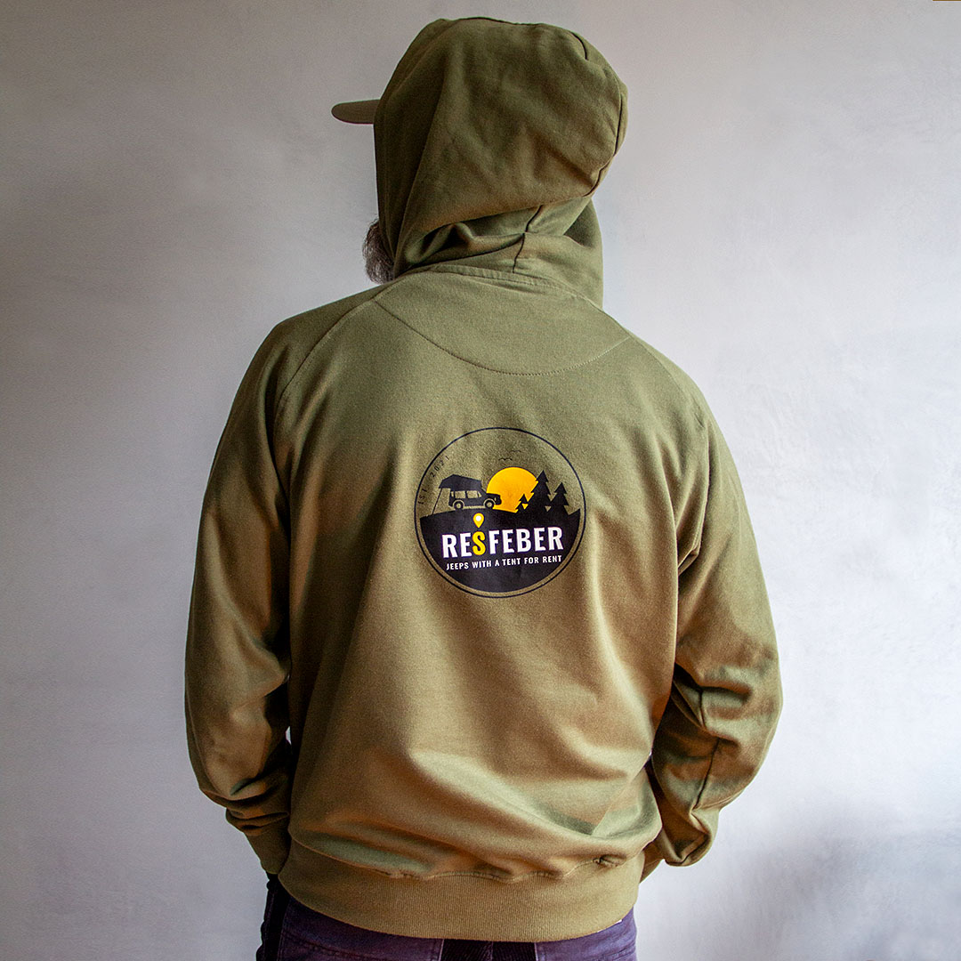 Hoodie-gruen-Rueckseite-Kapuze-Resfeber Hoodie-gruen-Rueckseite-Kapuze-Resfeber